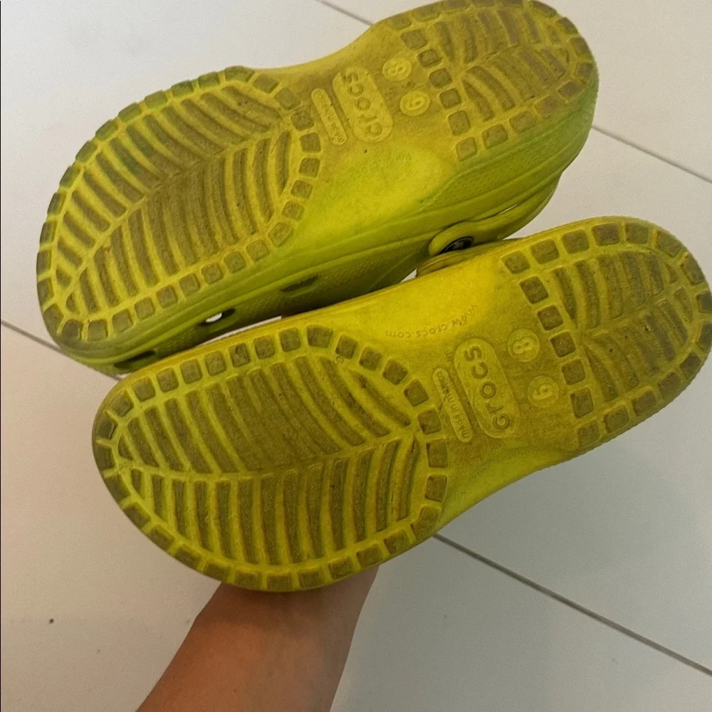 CROCS Kids Lime Green Clogs women’s 6